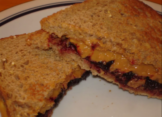 Fıstık ezmeli sandviçte gizli denizaltı sırlarını satan donanma mühendisi tutuklandı!